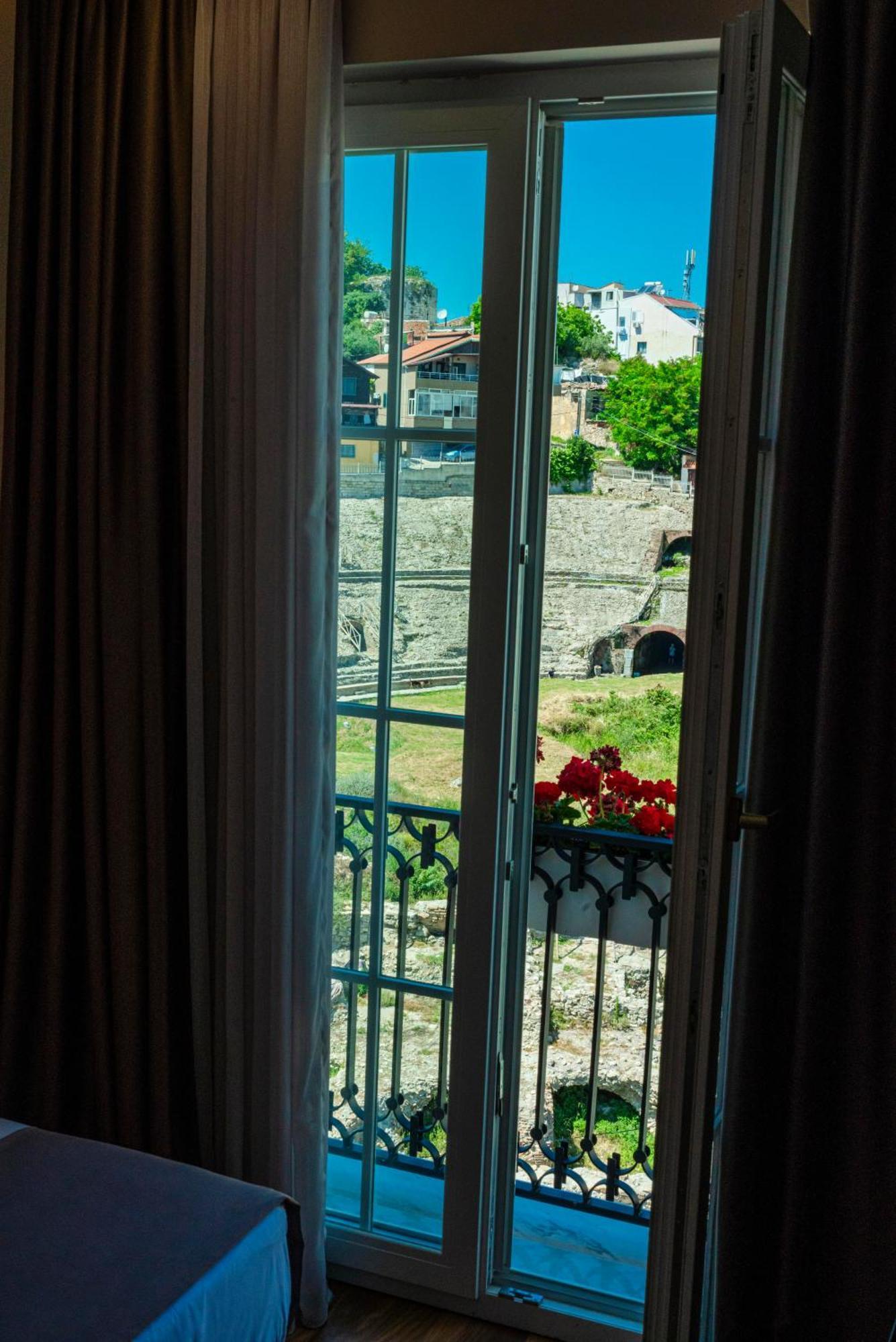 Art Gallery Boutique Hotel Durrës 외부 사진